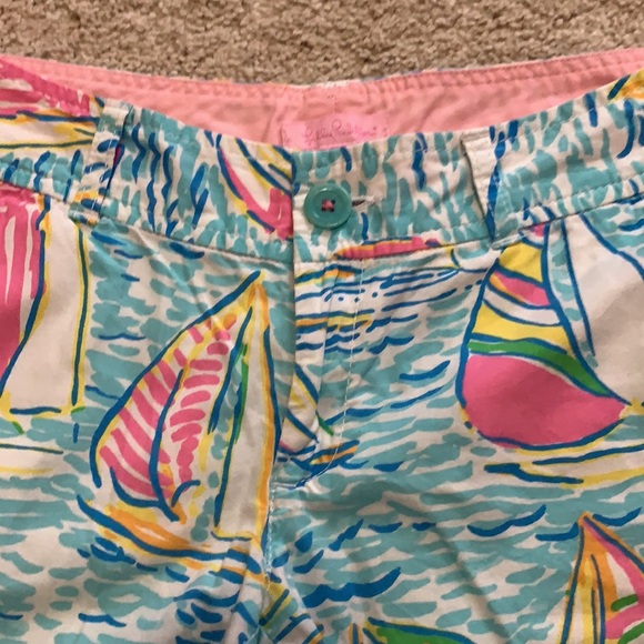 Lilly Pulitzer You Gotta Regatta Callahan Shorts - Picture 4 of 5